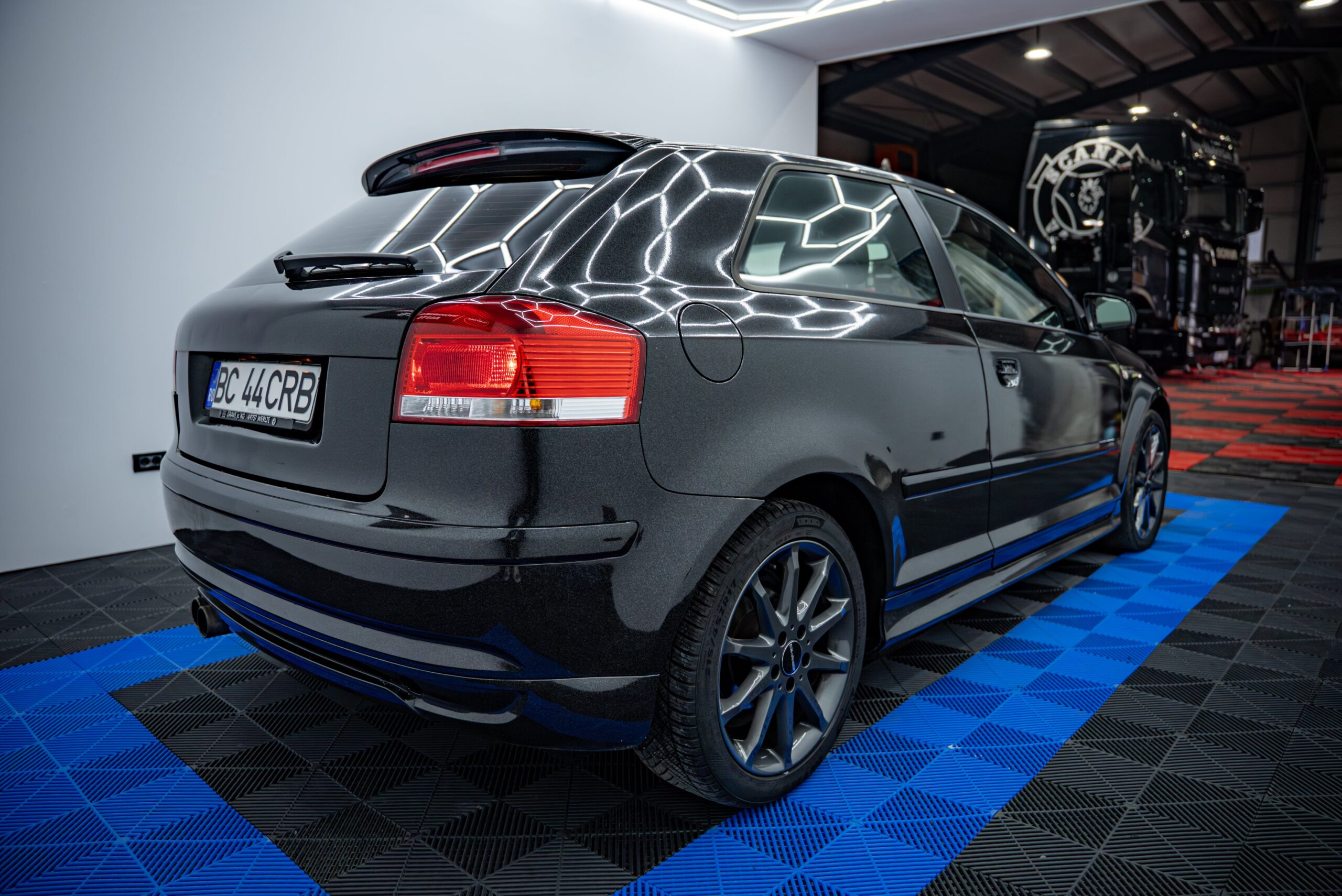 audi-a3-custom-rent-a-car-bacau (5)