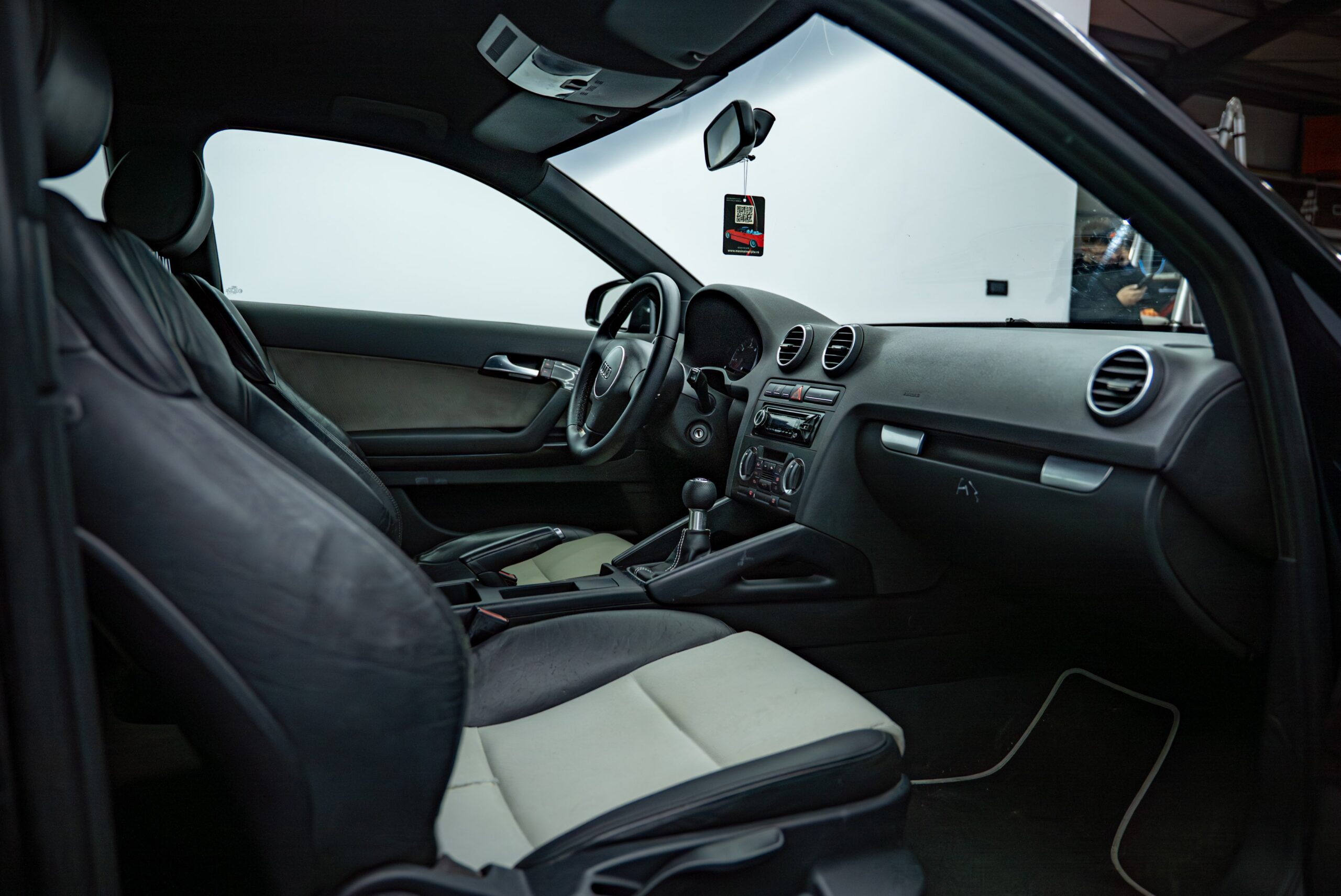 audi-a3-custom-rent-a-car-bacau (6)
